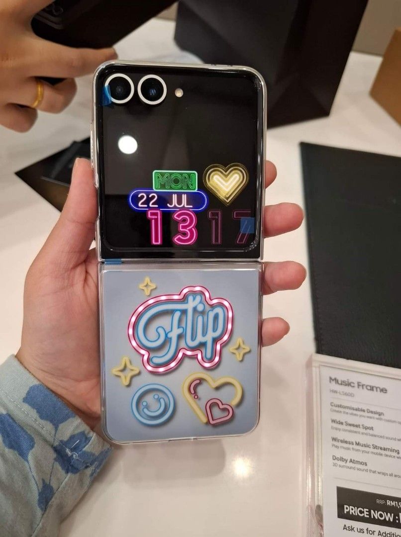 Galaxy Z Flip 6 256GB Silver Shadow, Mobile Phones & Gadgets, Mobile Phones, Android Phones, Samsung on Carousell