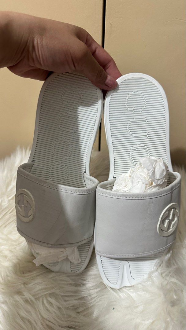 Gucci pool slides womens on sale