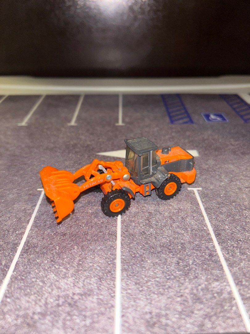 Hitachi WHEEL LOADER (Category: Heavy Vehicles) located in Paranaque City. Submitted by egboyboy (Listing ID 1318613547, Image 1). Description: .