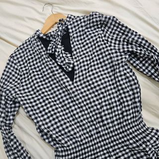 (Category: ) located in . Submitted by prelovedherwardrobe (Listing ID 1318480440, Image 1). Description: .