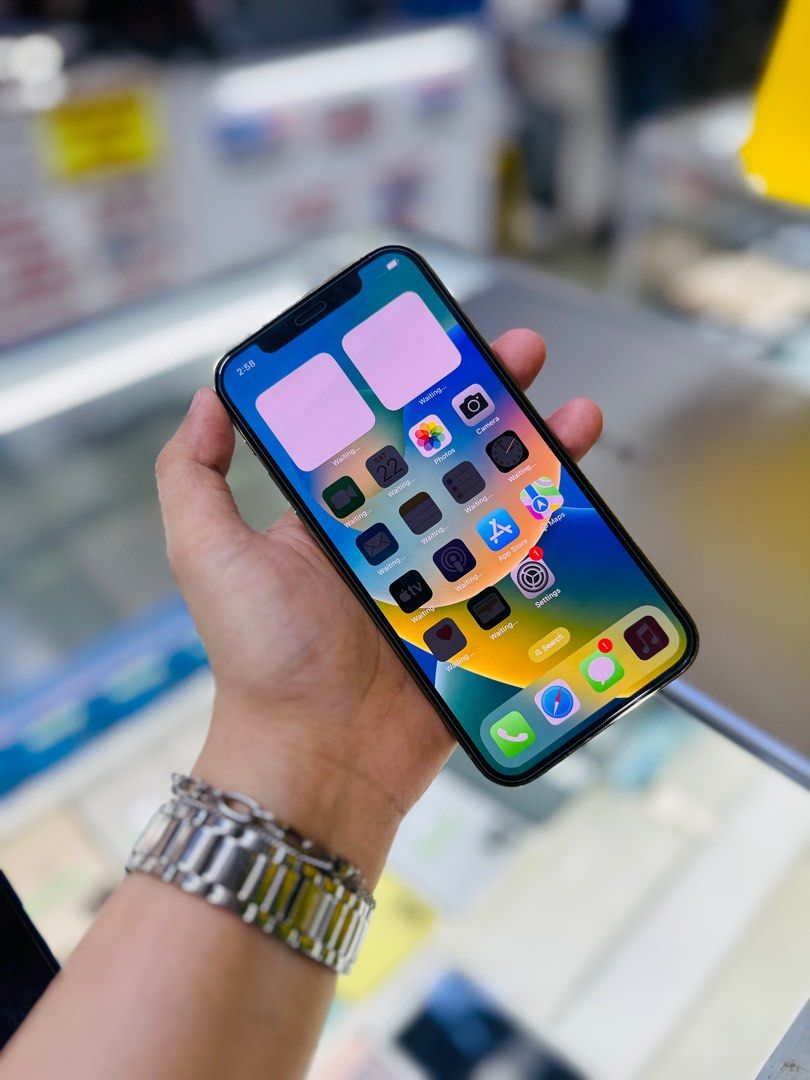 Iphone 12 Pro 128GB 91bh smartlocked no issues (Category: iPhone 12 Series) located in San Juan City. Submitted by saabangadgetshop (Listing ID 1318600685, Image 3). Description: Onhand | Pre-owned iPhone 12 Pro 128GB 91% Battery Health Smartlocked NO HIDDEN ISSUES NO HISTORY OF REPAIR 99%Smooth TEST TO SAWA RESET ALL YOU WANT NOT REFURBISHED AUTHENTIC PHONE ALL WORKING Mode of Payment : ⬇️ ▪️Cash ▪️Bank Transfer ▪️Gcash 📍Installment available h