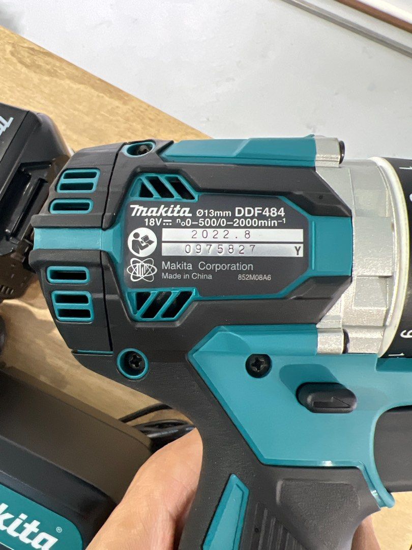 Makita DDF484 Driver drill combo offer