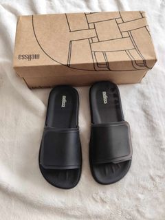 (Category: ) located in . Submitted by yourshoe (Listing ID 1318578331, Image 1). Description: .