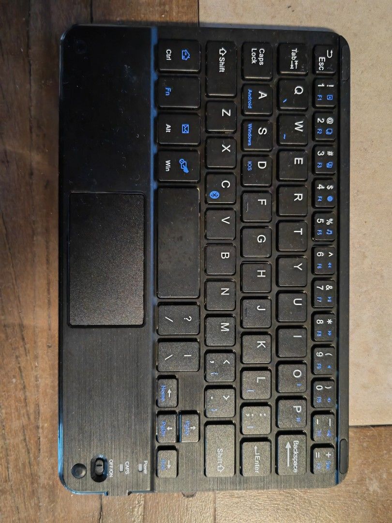 Mini Wireless Keyboard with Trackpad (Category: Computer Keyboard) located in Manila. Submitted by decutteringbyjel (Listing ID 1318512524, Image 3). Description: Hardly used. Around 7-8 inches. Super light..