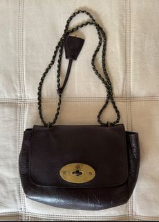 (Category: ) located in . Submitted by shoppers780 (Listing ID 1318485074, Image 1). Description: .