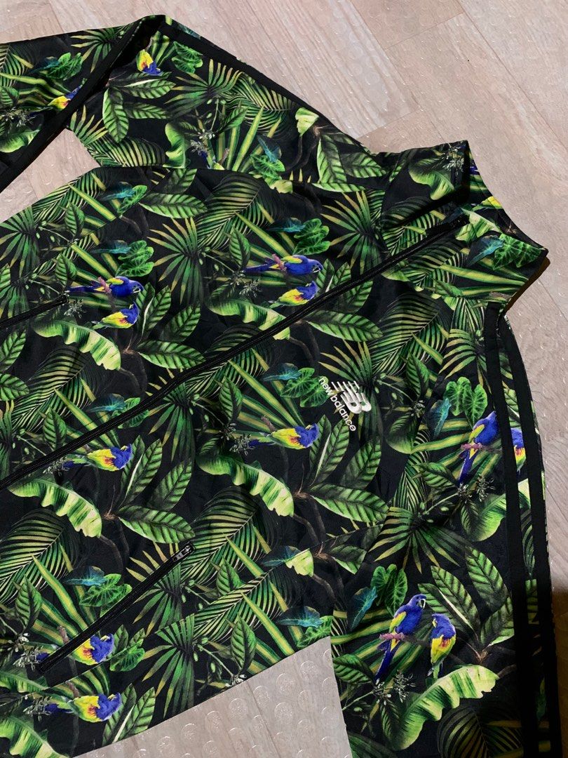 New balance jacket (Category: Coats, Jackets and Outerwear) located in Cebu City. Submitted by jerianix (Listing ID 1318507298, Image 3). Description: New balance jacket Size Xl W22 L27 Excellent communication No issue .