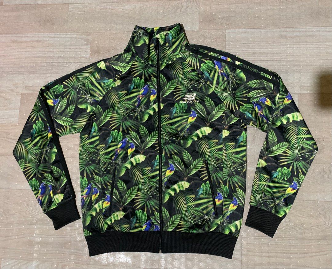 New balance jacket (Category: Coats, Jackets and Outerwear) located in Cebu City. Submitted by jerianix (Listing ID 1318507298, Image 1). Description: New balance jacket Size Xl W22 L27 Excellent communication No issue .