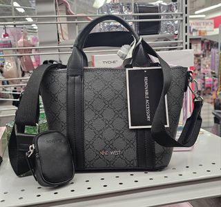 (Category: ) located in . Submitted by deospreloved (Listing ID 1318540302, Image 1). Description: .