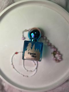 (Category: ) located in . Submitted by declutterwithgabby (Listing ID 1318564063, Image 1). Description: .