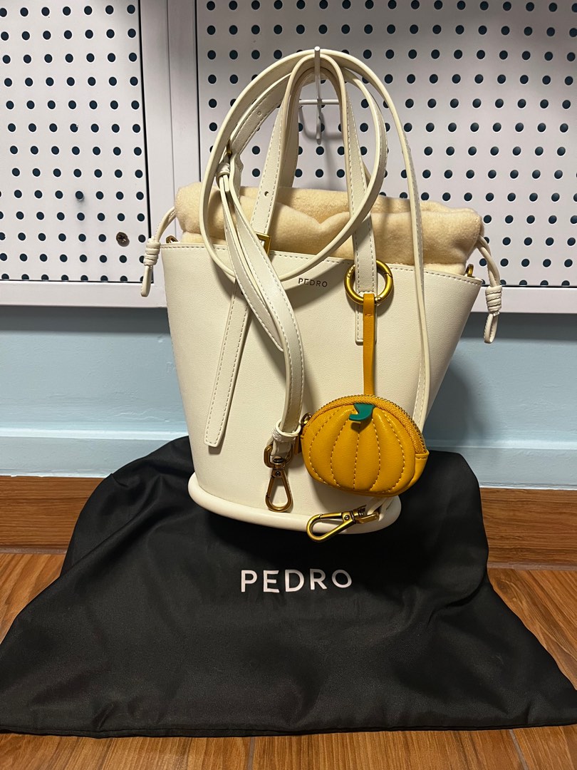 Pedro white bucket bag