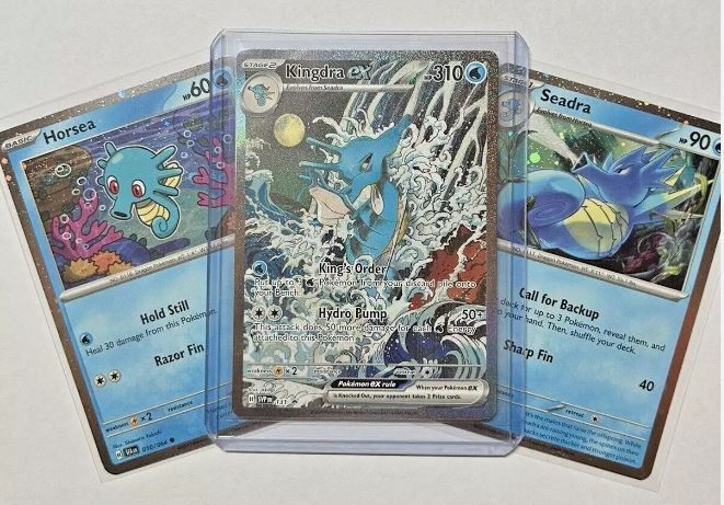 Pokemon TCG Shrouded Fable Kingdra ex SVP131 (includes Horsea