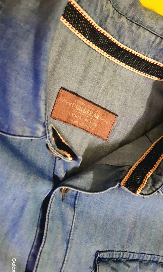PULL & BEAR - MEN'S DENIM LONGSLEEVES SHIRT - SMALL (Category: Tshirts & Polo Shirts ) located in Lapu Lapu. Submitted by ralphralf (Listing ID 1318540206, Image 3). Description: Brand : PULL & BEAR men's denim shirt L/S - long sleeves Color: light washed - blue Size: small Dimes: 19 x 26 (see photos) Fabric: 100% cotton Very soft/high quality fabric, easy iron Ready to wear, washed and ironed already No ISSUES no yellowing and no stains Colors m