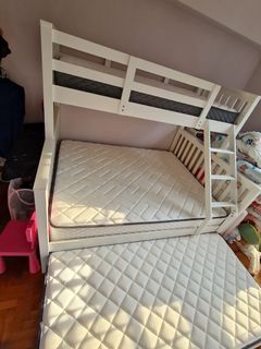 (Category: ) located in . Submitted by Selina77 (Listing ID 1318459497, Image 1). Description: .