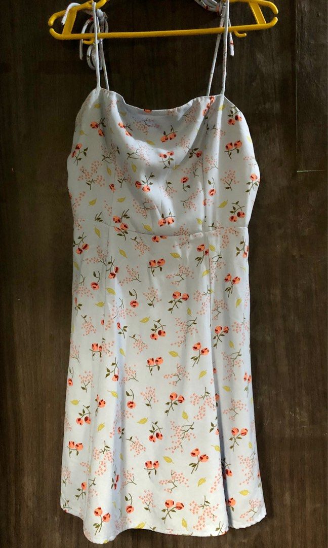Self tie floral mini dress (Category: Dresses) located in Manila. Submitted by deecluttering98 (Listing ID 1318521343, Image 1). Description: baby blue color chiffon fabric.
