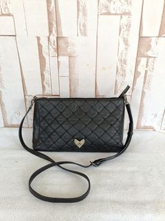 (Kategori: ) berada di . Dikirim oleh clarissa_bag (ID iklan 1318452537, Gambar 1). Deskripsi: .