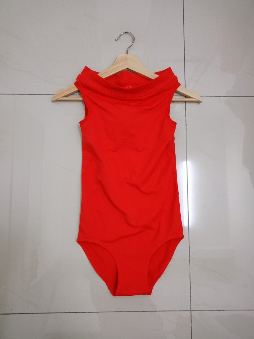 T325 UNIQLO U swimwear