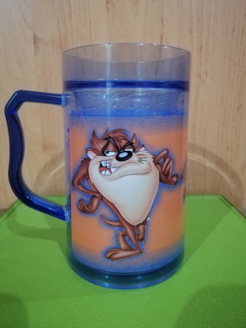Taz collectible mug WB 1998 (Category: Vintage Collectibles) located in Quezon City. Submitted by goldencity1964 (Listing ID 1318570252, Image 2). Description: For Tazmanian Devil Fan and collectors Authentic license WARNER BROS. YEAR 1998 TEXT FOR MEET UP.