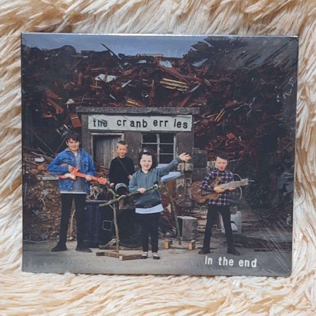 The cranberries (Category: Vinyls) located in Caloocan City. Submitted by collectionsitems (Listing ID 1318479884, Image 1). Description: Welcome to our shop collectible pop up shop! 👝Posted items are on hand. 💿🎧🎵💽🎷📽🎥 CD'S / DVD's Books & VINYL are all imported made in uk our local opm album and original in mint to nearmint & unsealead sealed brand new 🛒Pls add to cart to check stocks availability. 💵We sell quality products at reasonabl