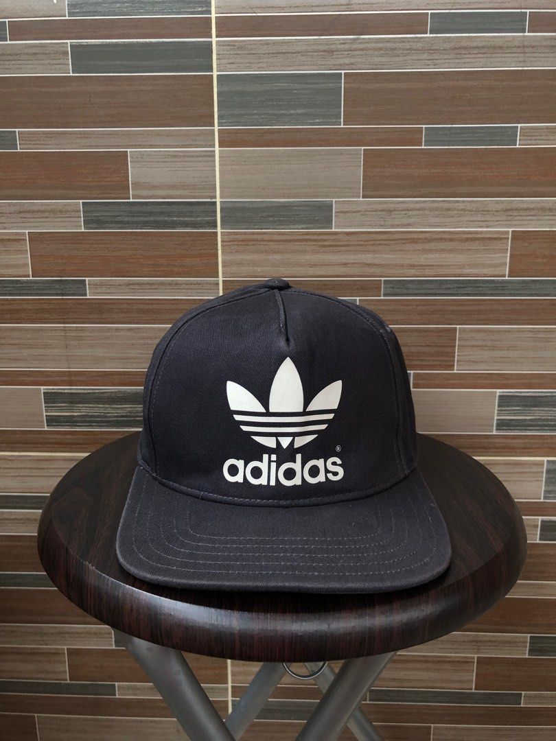 Topi adidas snapback threefoil original Fesyen Pria Aksesoris Topi di Carousell