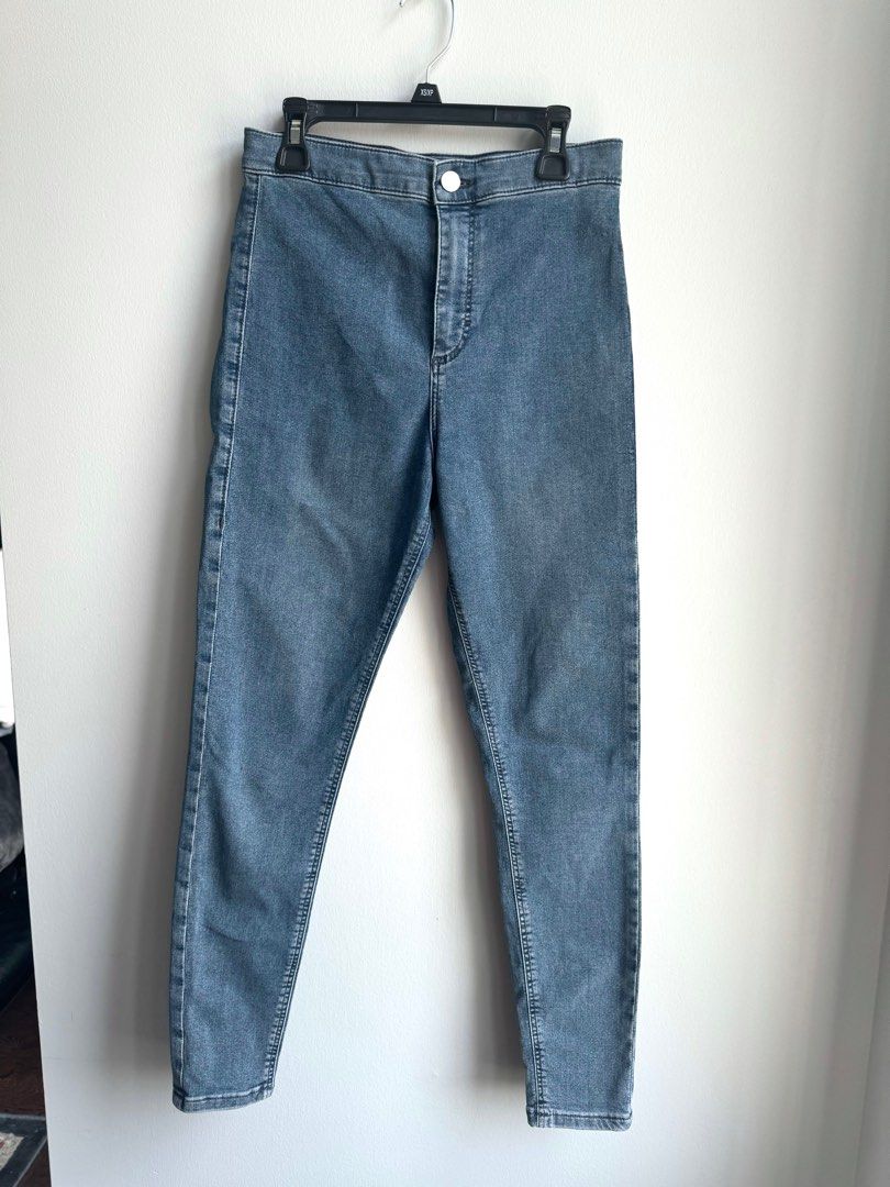 Topshop Joni Jeans (Category: Clothes) located in Vaughan. Submitted by shopaida (Listing ID 1318617154, Image 1). Description: .