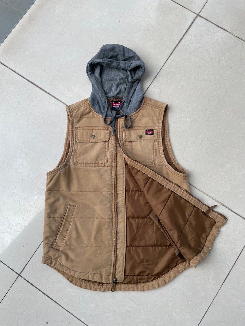 Vintage workwear wrangler vest like carhartt Men s Fashion Coats Jackets and Outerwear on Carousell