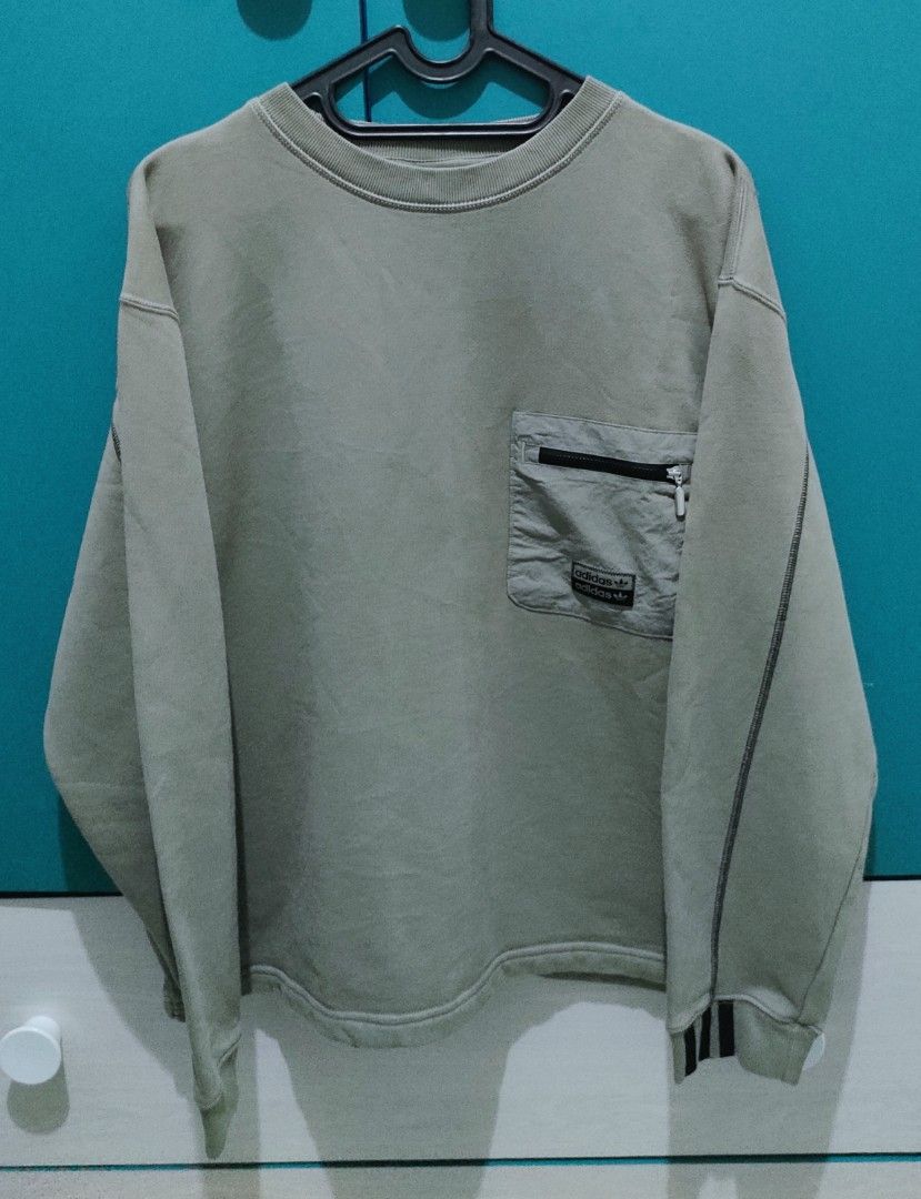 adidas crew neck with pockets