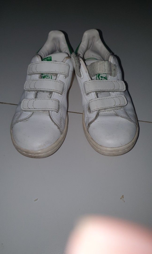 Adidas stan smith kids (Category: Babies & Kids Fashion) located in Quezon City. Submitted by vertow (Listing ID 1318627678, Image 1). Description: Decluttering Sale. Preloved Adidas stan smith Size 13K - 18.5 cm 9/10 condition. Needs wash No box.