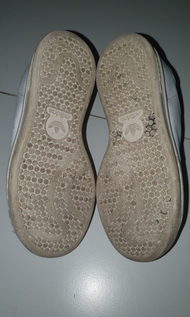 Adidas stan smith kids (Category: Babies & Kids Fashion) located in Quezon City. Submitted by vertow (Listing ID 1318627678, Image 2). Description: Decluttering Sale. Preloved Adidas stan smith Size 13K - 18.5 cm 9/10 condition. Needs wash No box.
