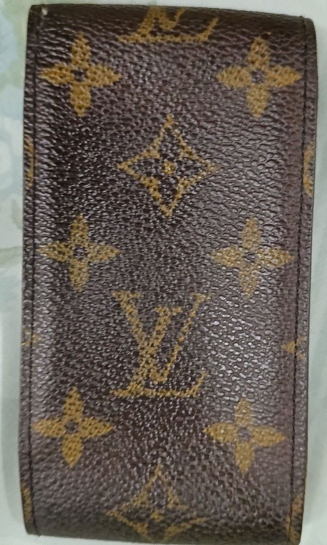 Sale!!! Authentic LV Cigar Pouch (Category: Luxury Bags & Wallets) located in Romblon. Submitted by migustyles (Listing ID 1318791925, Image 3). Description: LV Cigar Case Pouch authentic vintage coded in good condition.