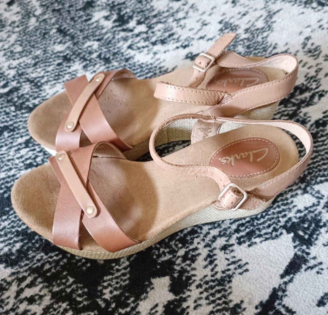 Clarks Perfect Laugh Tan Wedges Women Suede Brown