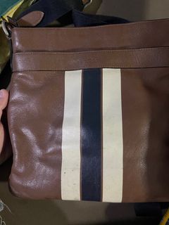 (Category: ) located in . Submitted by dshop2019 (Listing ID 1318632810, Image 1). Description: .