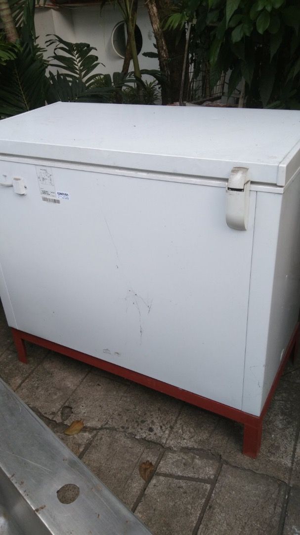 Condura Chest Freezer/Chiller (Category: Refrigerators and Freezers) located in Cainta. Submitted by dc_garage (Listing ID 1316325857, Image 2). Description: lapad: 111.5 cm taas: 82 cm.