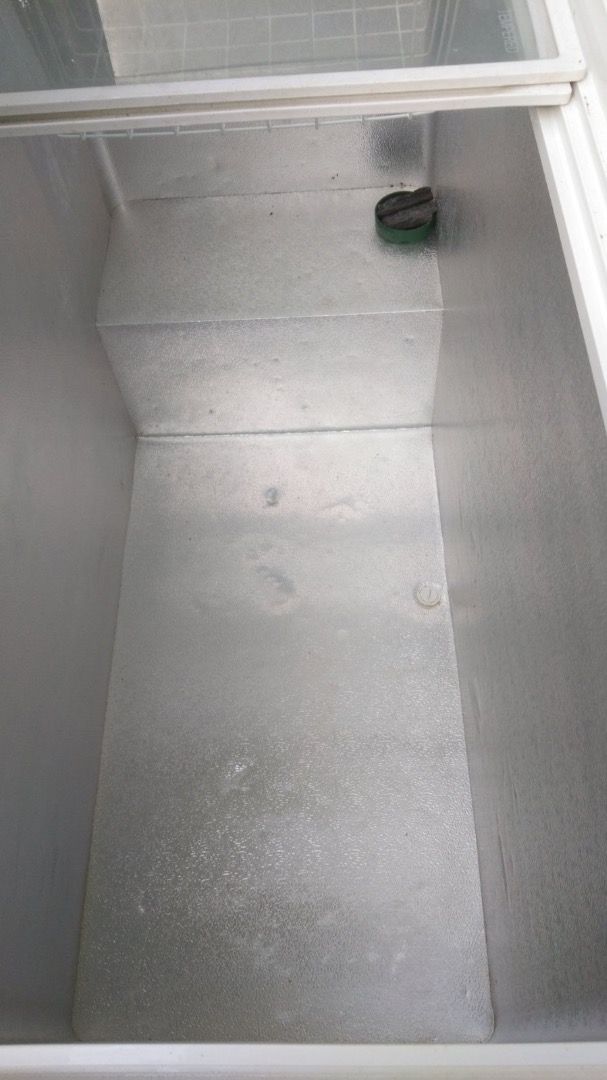 Condura Chest Freezer/Chiller (Category: Refrigerators and Freezers) located in Cainta. Submitted by dc_garage (Listing ID 1316325857, Image 3). Description: lapad: 111.5 cm taas: 82 cm.