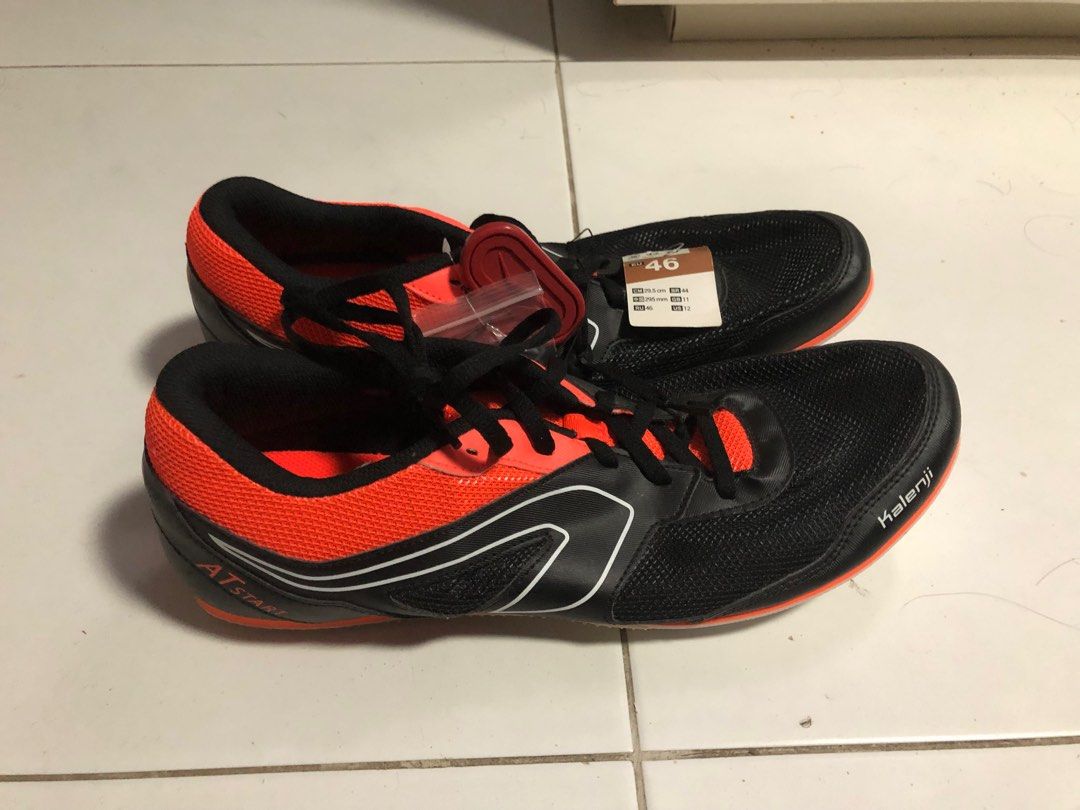 Decathlon spike shoes top