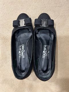 Ferragamo 水鞋（黑色，5.5D 號碼），附原裝鞋盒64228975637507110