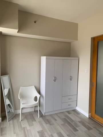For ASSUME: 1 Bedroom Corner Unit with Balcony and Parking at Baseline