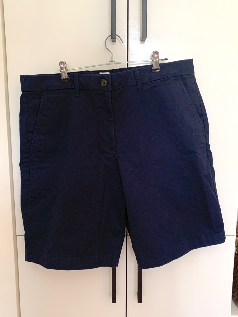 Gap navy shorts deals