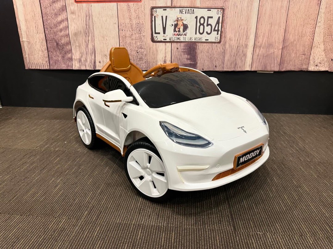 Tesla drivable toy eleganten car