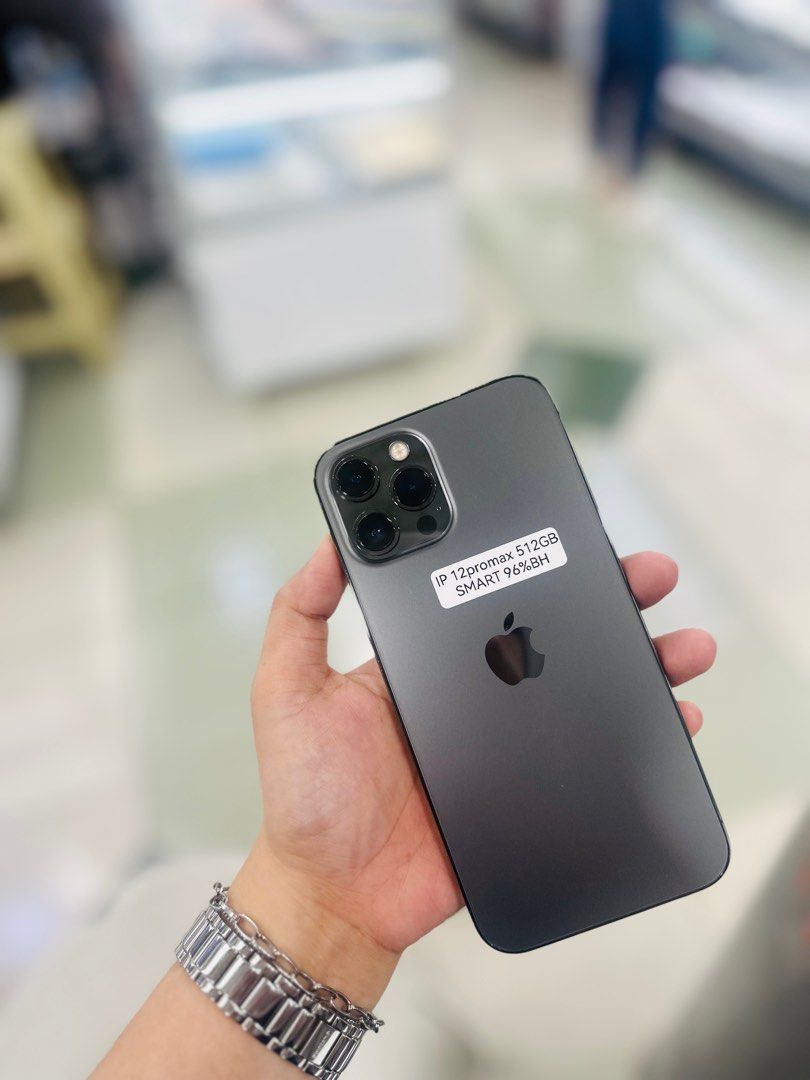 Iphone 12 Promax 512gb 96bh smartlocked (Category: iPhone 12 Series) located in San Juan City. Submitted by saabangadgetshop (Listing ID 1318749584, Image 2). Description: Onhand | Pre-owned iPhone 12 Promax 512GB 96% Battery Health Smart locked NO HIDDEN ISSUES NO HISTORY OF REPAIR 99%Smooth TEST TO SAWA RESET ALL YOU WANT NOT REFURBISHED AUTHENTIC PHONE ALL WORKING Mode of Payment : ⬇️ ▪️Cash ▪️Bank Transfer ▪️Gcash 📍Installment available here