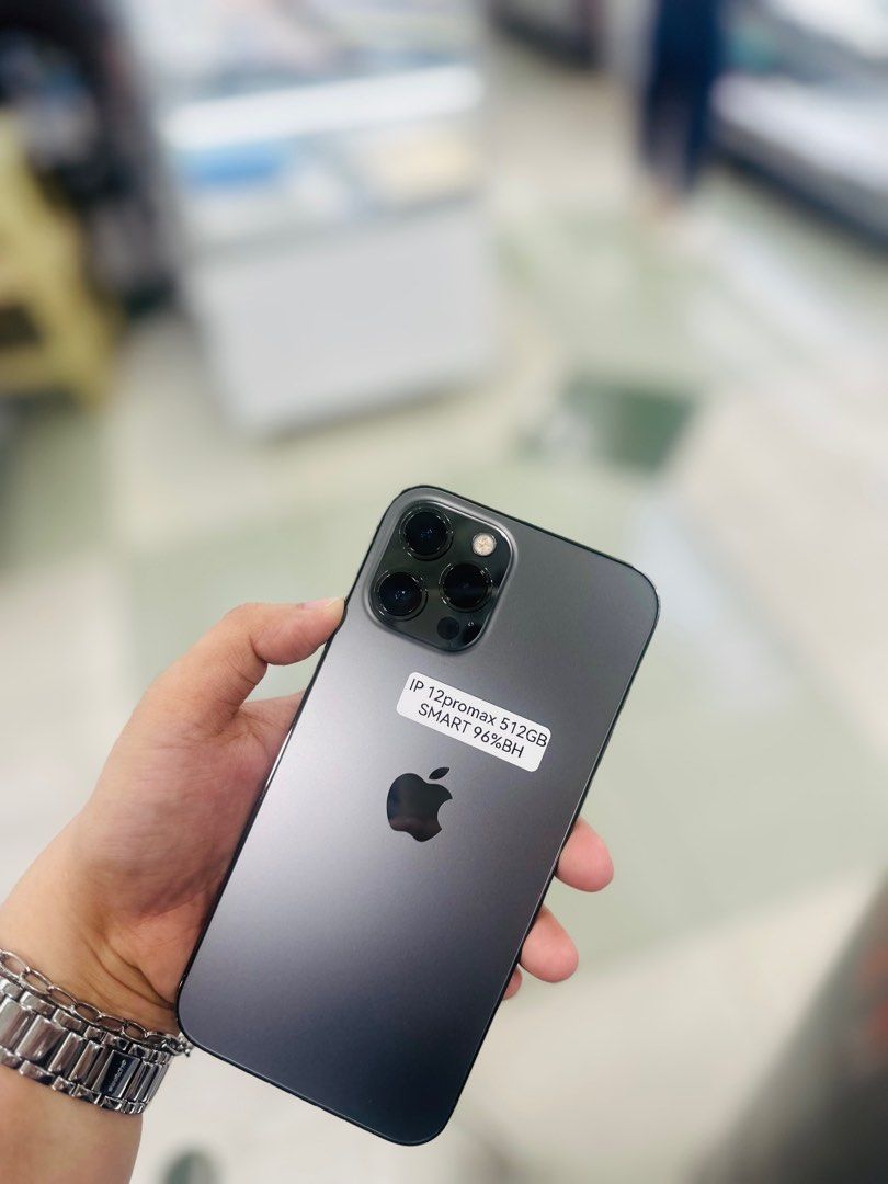 Iphone 12 Promax 512gb 96bh smartlocked (Category: iPhone 12 Series) located in San Juan City. Submitted by saabangadgetshop (Listing ID 1318749584, Image 3). Description: Onhand | Pre-owned iPhone 12 Promax 512GB 96% Battery Health Smart locked NO HIDDEN ISSUES NO HISTORY OF REPAIR 99%Smooth TEST TO SAWA RESET ALL YOU WANT NOT REFURBISHED AUTHENTIC PHONE ALL WORKING Mode of Payment : ⬇️ ▪️Cash ▪️Bank Transfer ▪️Gcash 📍Installment available here