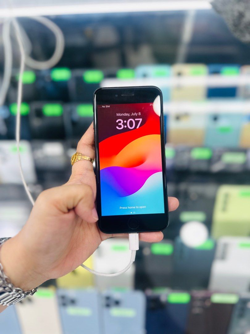Iphone SE 2020 256GB OPENLINE 83bh no issues (Category: iPhone SE Series) located in Pasig City. Submitted by najihahtelecomshop2018 (Listing ID 1318776259, Image 2). Description: OPEN FOR SWAP/SELLING: (INSTALLMENT THRU CREDITCARD/GGIVES/SPAYLATER) 🔸WE BUY AND SELL ANY KINDS OF GADGETS ( Pass sa Old Model ) 🔸 ‼️TAKENOTE: PASS SA MGA SCAMMERS | THIRD PARTY )‼️ Quick Specs: ⤵️ (ONHAND) iPhone SE 2020 256GB ( other GB are also available) 83% Batt