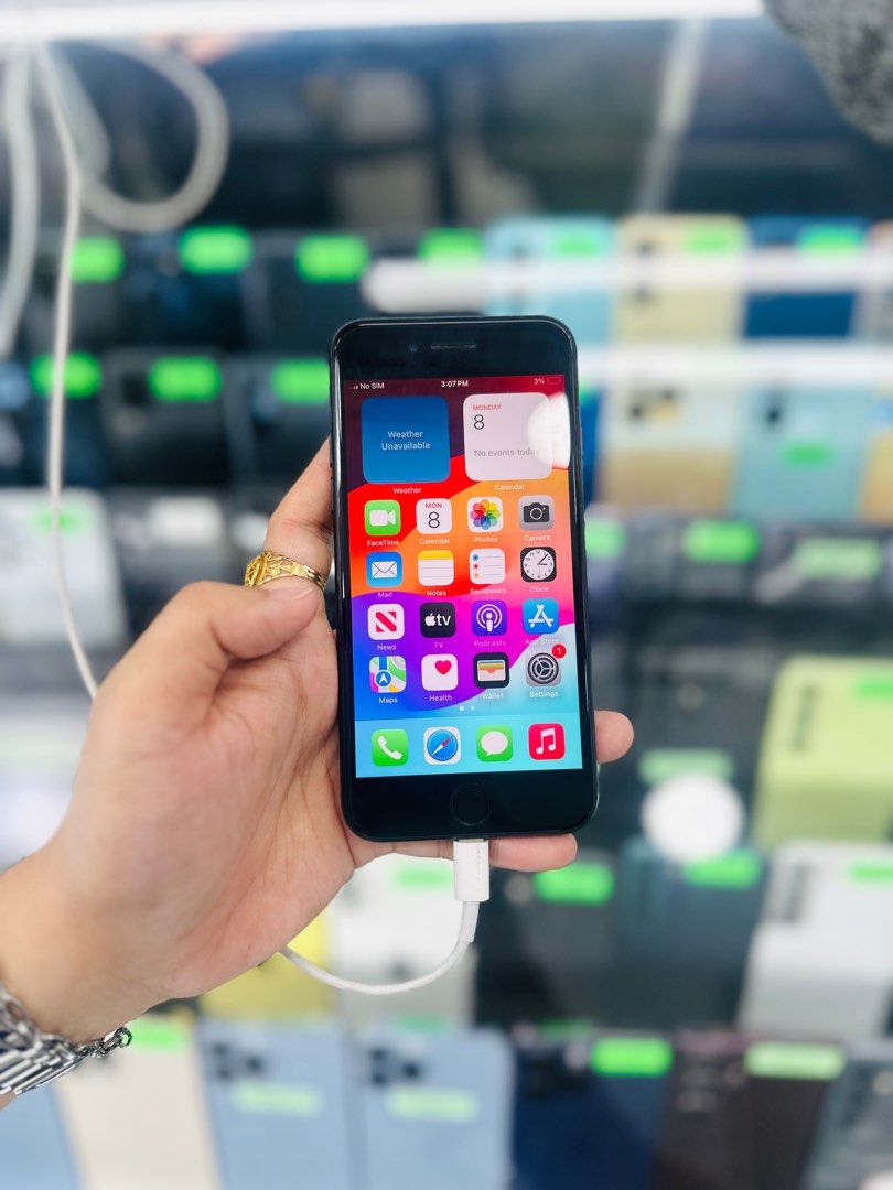 Iphone SE 2020 256GB OPENLINE 83bh no issues (Category: iPhone SE Series) located in Pasig City. Submitted by najihahtelecomshop2018 (Listing ID 1318776259, Image 3). Description: OPEN FOR SWAP/SELLING: (INSTALLMENT THRU CREDITCARD/GGIVES/SPAYLATER) 🔸WE BUY AND SELL ANY KINDS OF GADGETS ( Pass sa Old Model ) 🔸 ‼️TAKENOTE: PASS SA MGA SCAMMERS | THIRD PARTY )‼️ Quick Specs: ⤵️ (ONHAND) iPhone SE 2020 256GB ( other GB are also available) 83% Batt