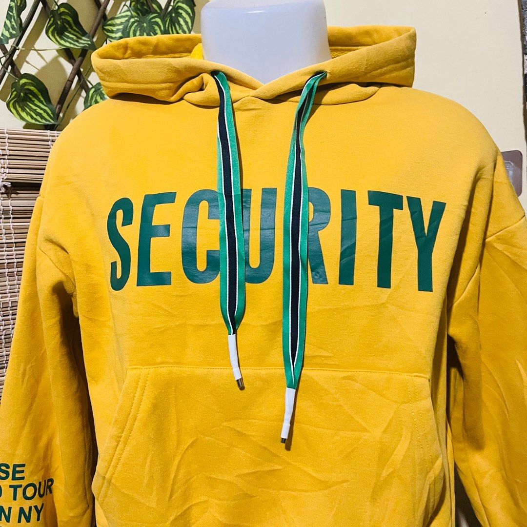 JUSTIN BIEBER PURPOSE WORLD TOUR SECURITY PULLOVER SWEATSHIRT HOODIE JACKET YELLOW MEDIUM 21x23 Women s Fashion Activewear on Carousell