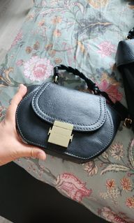 (Category: ) located in . Submitted by montsk (Listing ID 1318728338, Image 1). Description: .