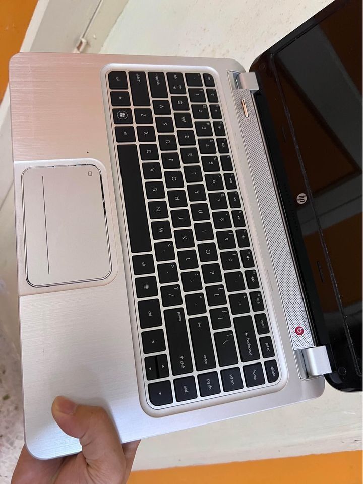 Laptop MURAH HP intel core i5 240gb ssd 8gb ram
