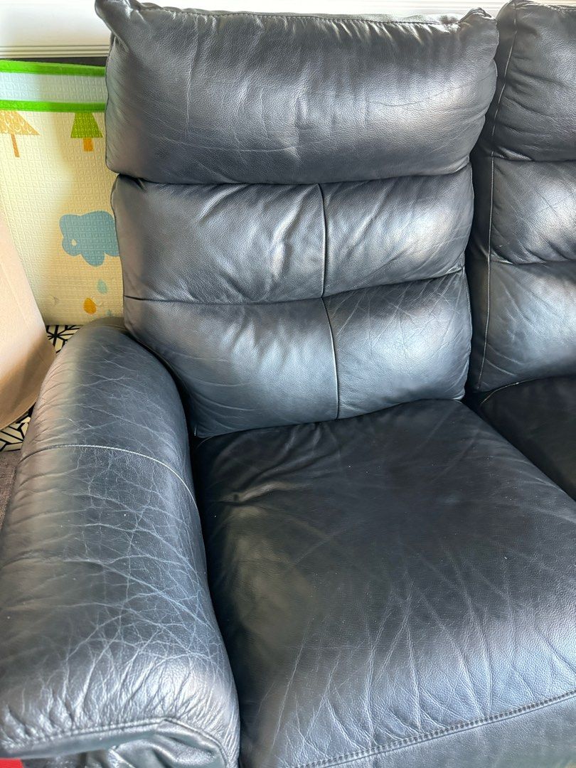 Lazy boy leather two seater sofa (Category: Sofas) located in Quezon City. Submitted by shopaholicmum88 (Listing ID 1318704002, Image 3). Description: Lazy boy two seater sofa Reclining sofa with foot rest real black leather Size 59 inches length 30 inches width 18 inches seat height .