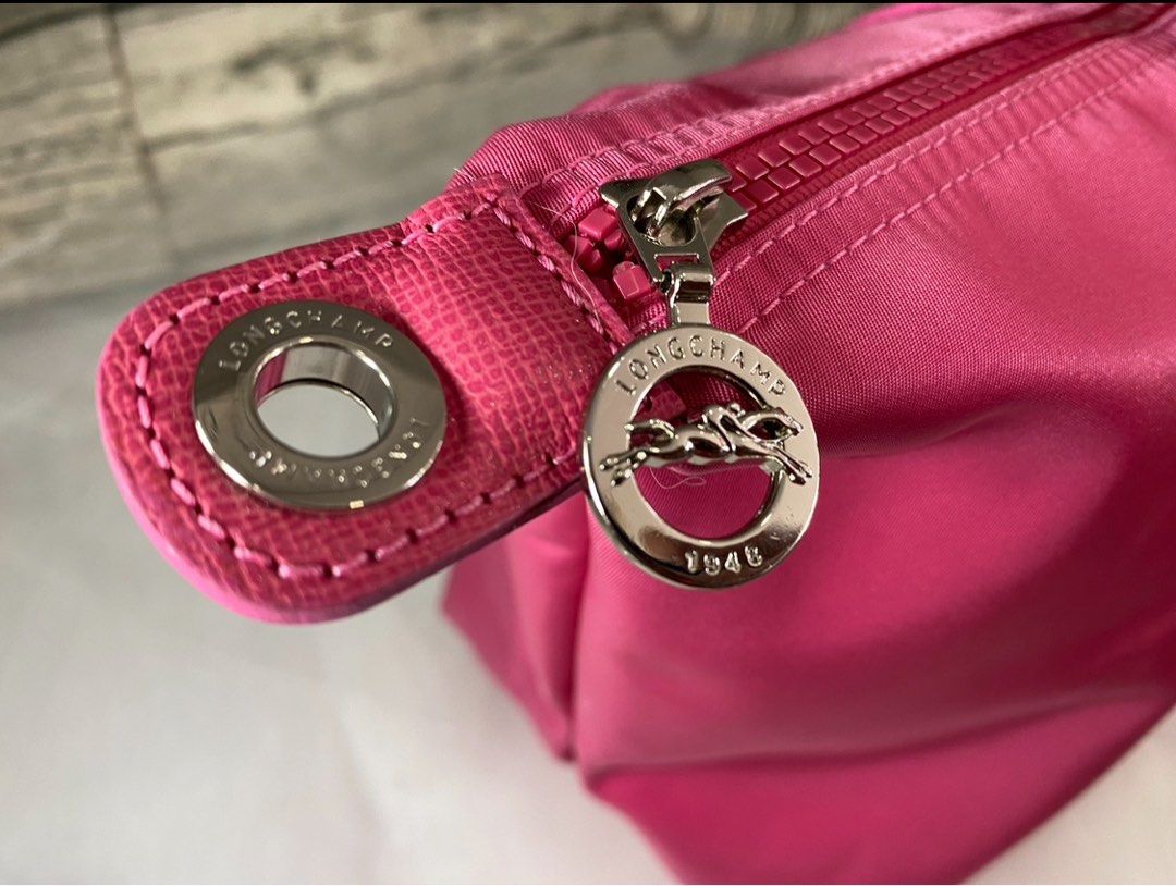 Longcham (Category: Bags & Wallets) located in Kuala Lumpur. Submitted by oddstuffforsale (Listing ID 1318688376, Image 3). Description: .