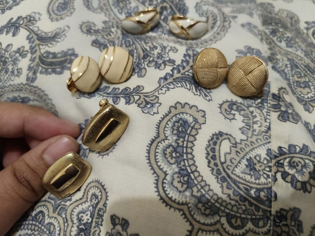 Lot of 4 Vintage Clip on Earrings Monet Avon Napier and unsigned pair Women s Fashion Jewelry Organizers Earrings on Carousell
