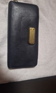 (Category: ) located in . Submitted by decluttering.princess (Listing ID 1318628804, Image 1). Description: .