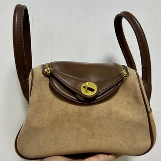 (Category: ) located in . Submitted by ms.lcollections (Listing ID 1318771484, Image 1). Description: .